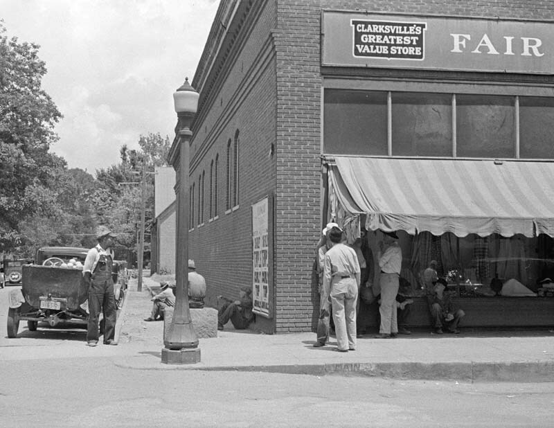1935 Street Scene, Clarksville, Arkansas Vintage Old Photo 8.5