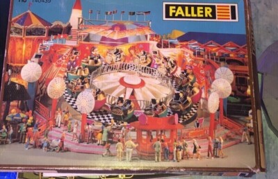 Faller 140439 HO Scale Flipper Roundabout 10-3/8 x 9'' 26 x 22.5cm missing parts