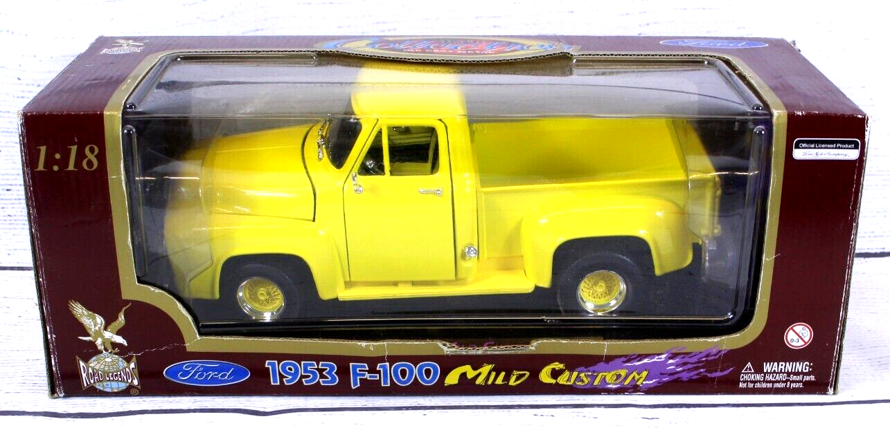 FORD PICK UP (1953) ミニカー 1/18 Road Signature 1953 Ford F-100 Pickup Truck (Red