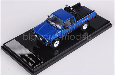 GCD 1:64 Scale Blue Hilux SR5 Xtra Cab Pickup Diecast Metal Truck Collection
