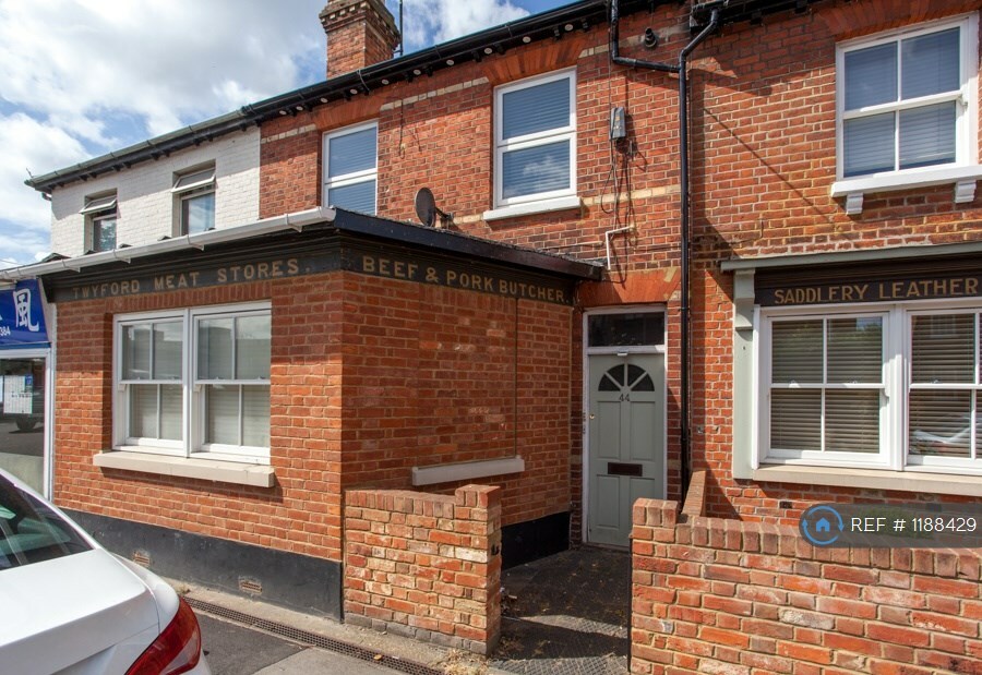 2 bedroom flat in Station Road, Twyford, Reading, RG10 (2 bed