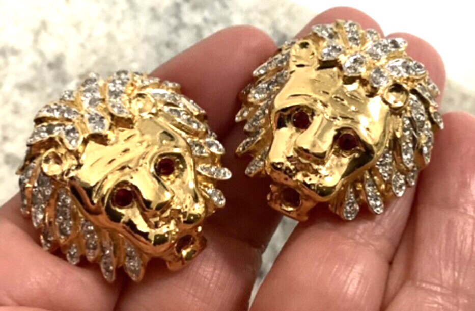VINTAGE VALENTINO LION HEAD EARRINGS WITH RED EYES CLIP ON
