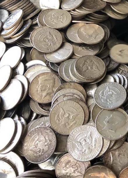 2277.【カナダ銀貨・レア】未洗　トーンあり　1964年1ドル　大型銀貨 2277.【カナダ銀貨・レア】未洗 トーンあり 1964年1ドル 大型