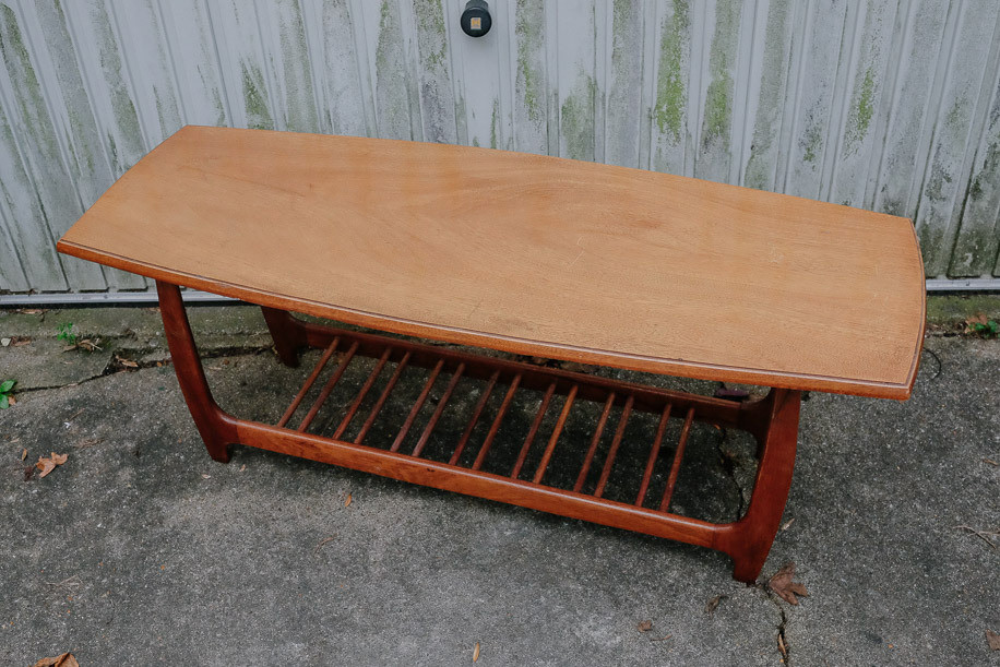 VINTAGE RETRO MID CENTURY TEAK COFFEE TABLE WITH MAGAZINE RACK | in