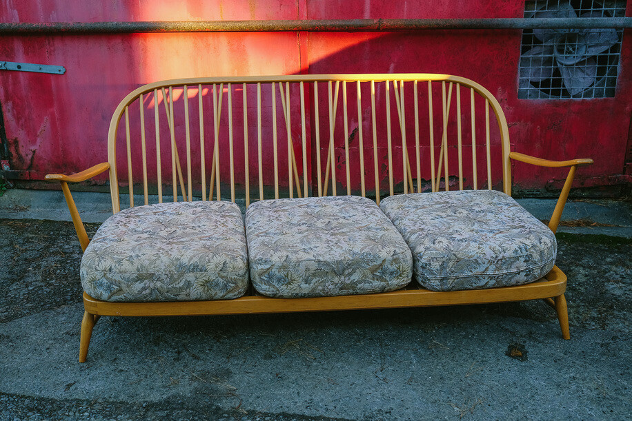 VINTAGE RETRO MID CENTURY ERCOL BLONDE 203 THREE SEATER STICKBACK SOFA