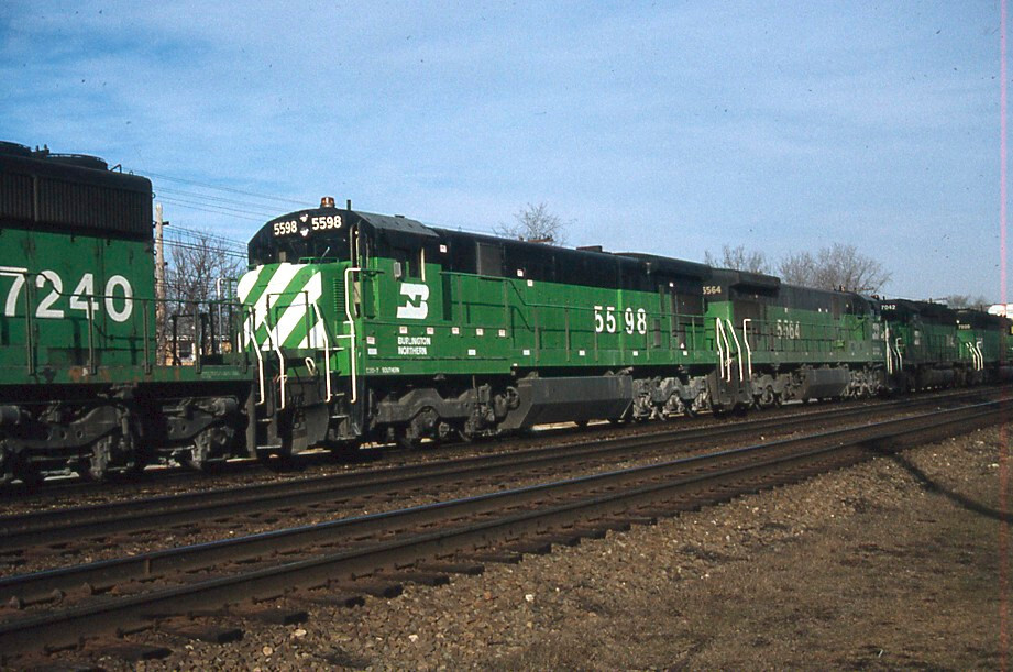 DeliciousTaylormade  専用　VintageMultiVoxx Railroad Slide - Burlington Northern #5598 C30-7 Locomotive
