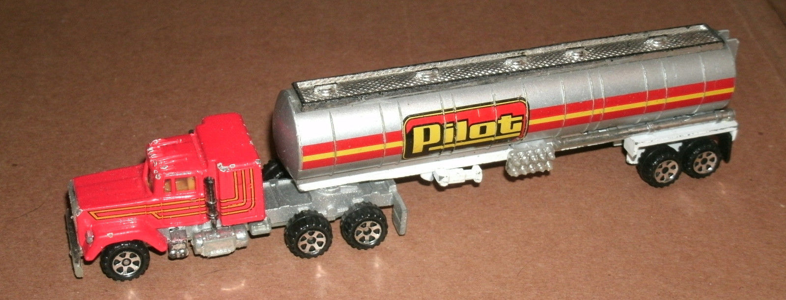 Road Champs Mack Contemporary Manufacture Diecast Cars, Trucks & Vans