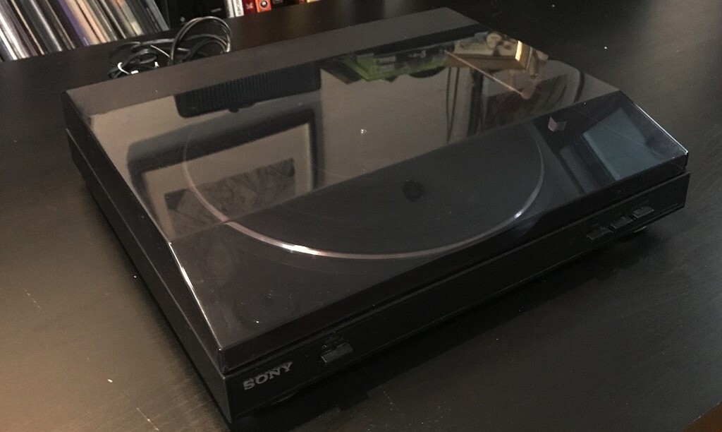 Sony PSLX300USB Turntable with Diamond Stylus and USB Connection in