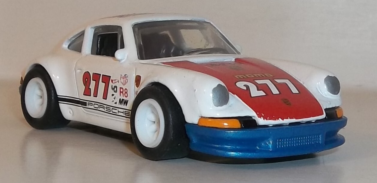 LOOSE 2023 HOT WHEELS 1:64 MAGNUS WALKER '71 PORSCHE 911