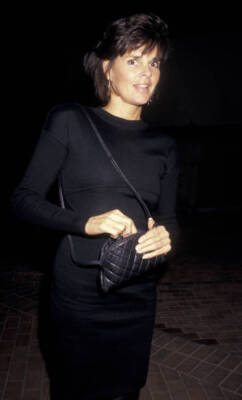 Ali MacGraw attends the book party for Victoria Principal 1987 OLD PHOTO 3