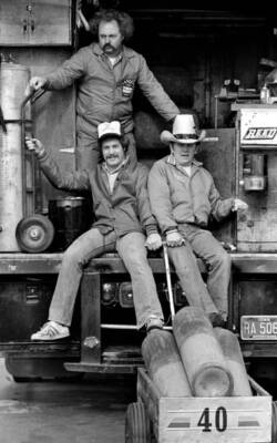Nascar Driver Joe Boohers Crew Load Up Their Truck After 1982 OLD PHOTO