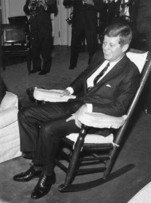 President John Fitzgerald Kennedy White House poses photographe- 1963 Old Photo
