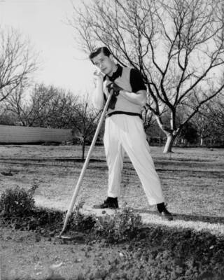 American Actor And Singer Gordon Macrae Takes A Break From Working In Old Photo