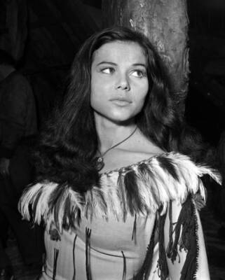 Laya Raki during the making of the film 1950s Old Photo
