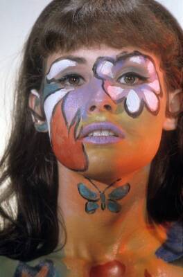 Portrait of actress Lori Saunders painted in New York 1960 Old Photo