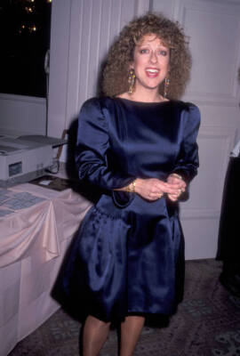 Comedienne Elayne Boosler at the 43rd Writers Guild of America- 1991 Old Photo 3