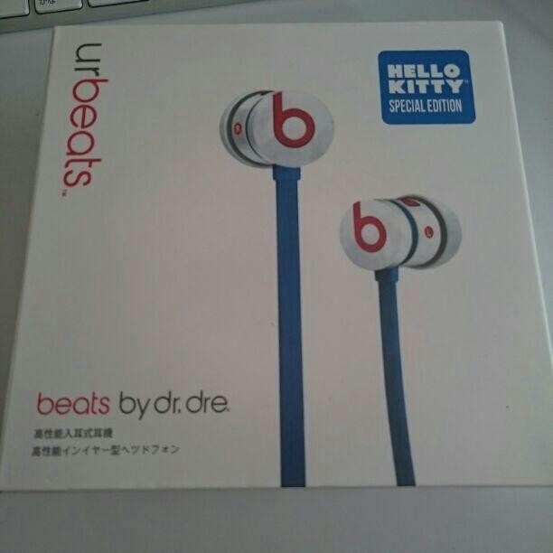 Beats by Dr Dre - むす　HELLO KITTY beats dr dre 限定品 Beats + Hello Kitty Headphones - COOL HUNTING®