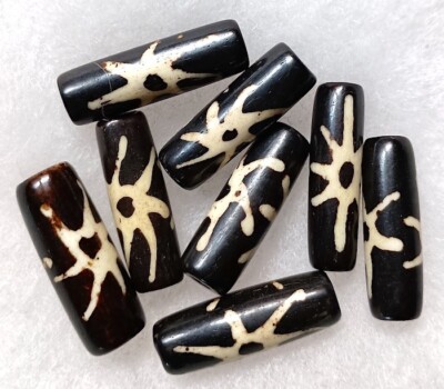 Buffalo Bone Beads, Sun Design, 8 Pcs, 23 mm, Black to Dark Brown, 2.5 mm Holes