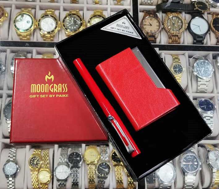 Moongrass Set Regalo Uomo Donna Penna Portasigarette Pelle in Cofanetto lac