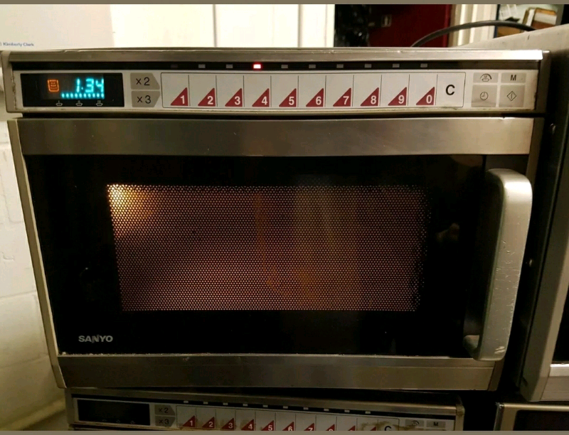 SANYO 1900 WATT COMMERCIAL MICROWAVE OVEN. SEVERAL IN STOCK | in