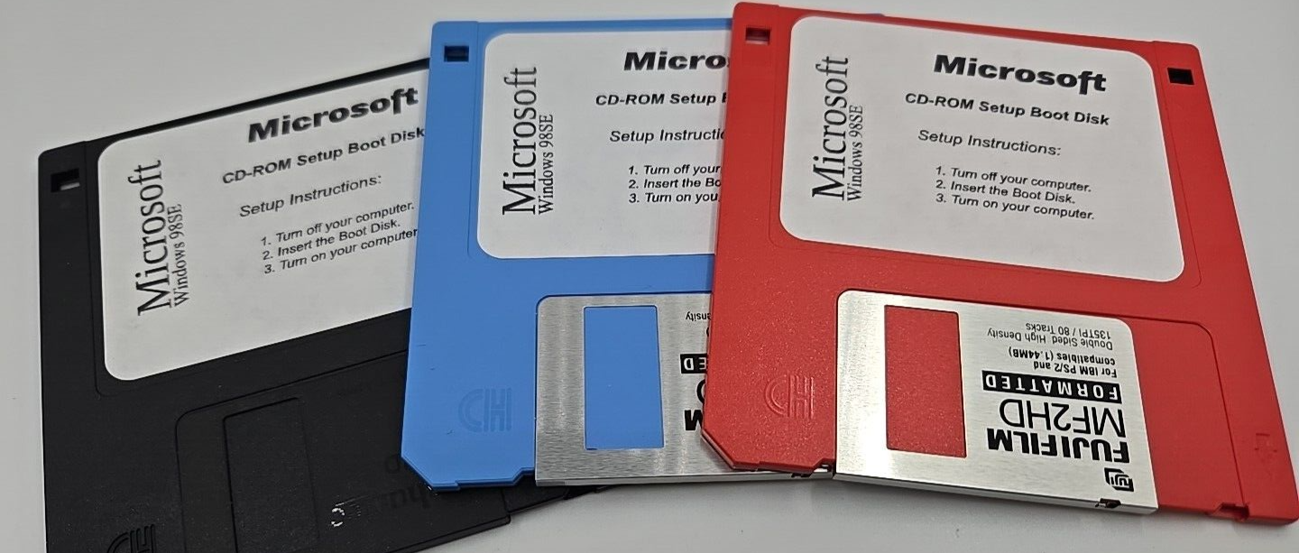 Microsoft Windows 98 Second Edition - Startup Disk - Please