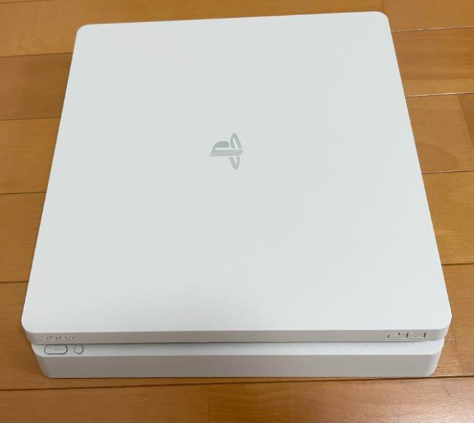 PS4 PlayStation 4 Glacier White 500GB CUH-2200AB02 Slim only