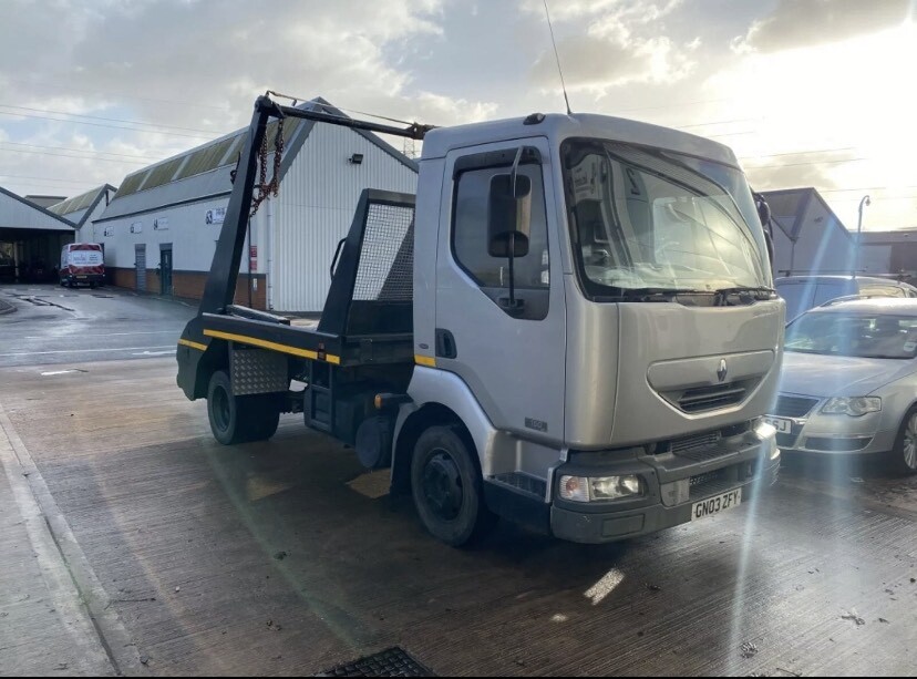 SKIP LORRY 7.5 ton in Walsall,
