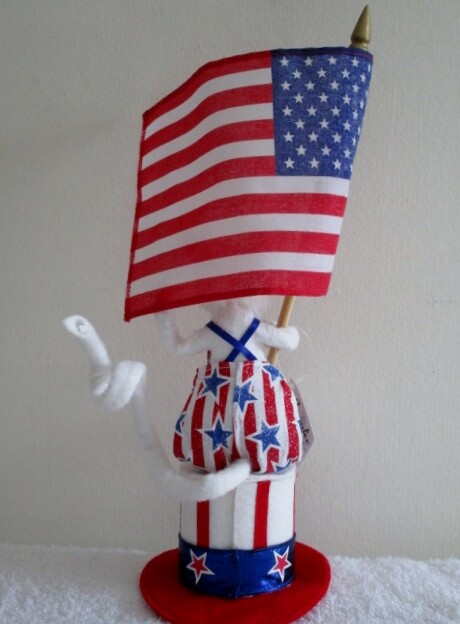 Annalee Doll        5'' Patriotic Mouse On Hat  2010     Mint Condition