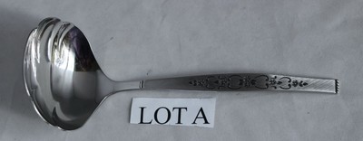 Oneida Ltd Wm A Rogers Premier Stainless Spanada Pattern LADLE