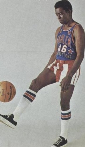 Harlem Globetrotters 1973 Program - Curly Neal, Showboat