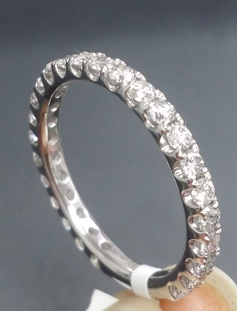 Pre-owned Handmade Deal 1.05ctw Natural Round Diamond Ladies Eternity Wedding Band Ring 14k Gold. In H