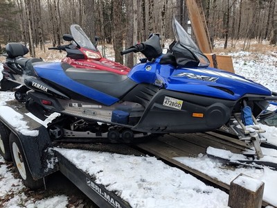 2005 Yamaha RX1 snowmobile
