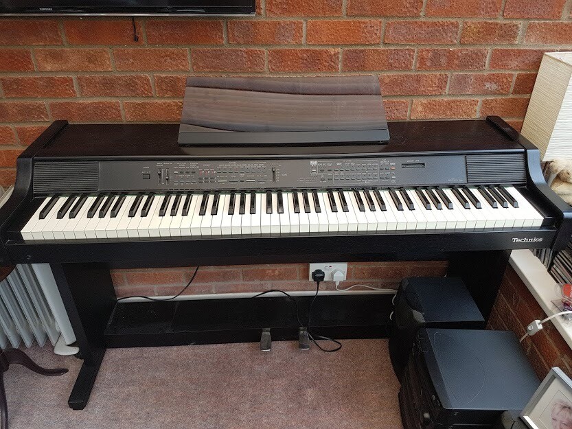 Technics Electric Piano in Cardiff Gumtree