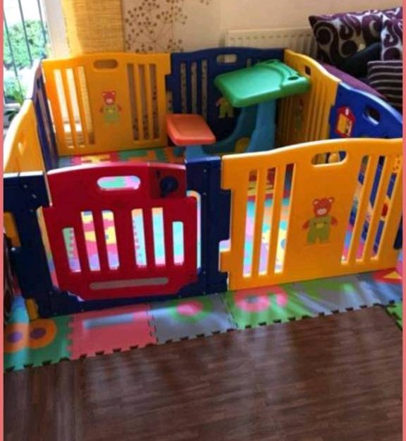 MCC Plastic Playpen Baby Infant Toddler 8 Panel Play Pen Gate Area Teddy Bear in Croydon