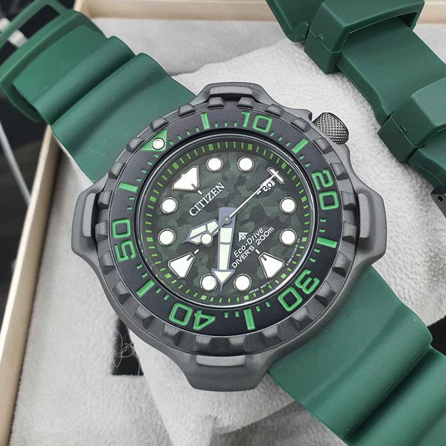 Pre-owned Citizen Promaster Bn0228-06w Men's Dive Titanium Eco Drive Sports Watch