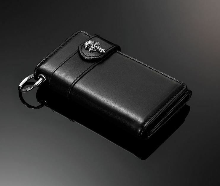 Pre-owned Square Enix Final Fantasy Vii 7 Squall's Griever Sleeping Lion Leather Wallet Figure Charm In Black