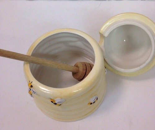 Boston Warehouse Ceramic BEE HIVE HONEY JAR POT with BEE DIPPER Stick Large 6