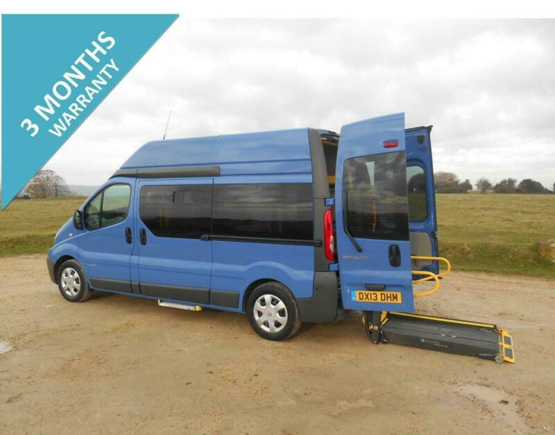 2013 RENAULT TRAFIC HIGH ROOF 6 SEAT WHEELCHAIR ACCESSIBLE DISABLED MINIBUS in Stonehouse