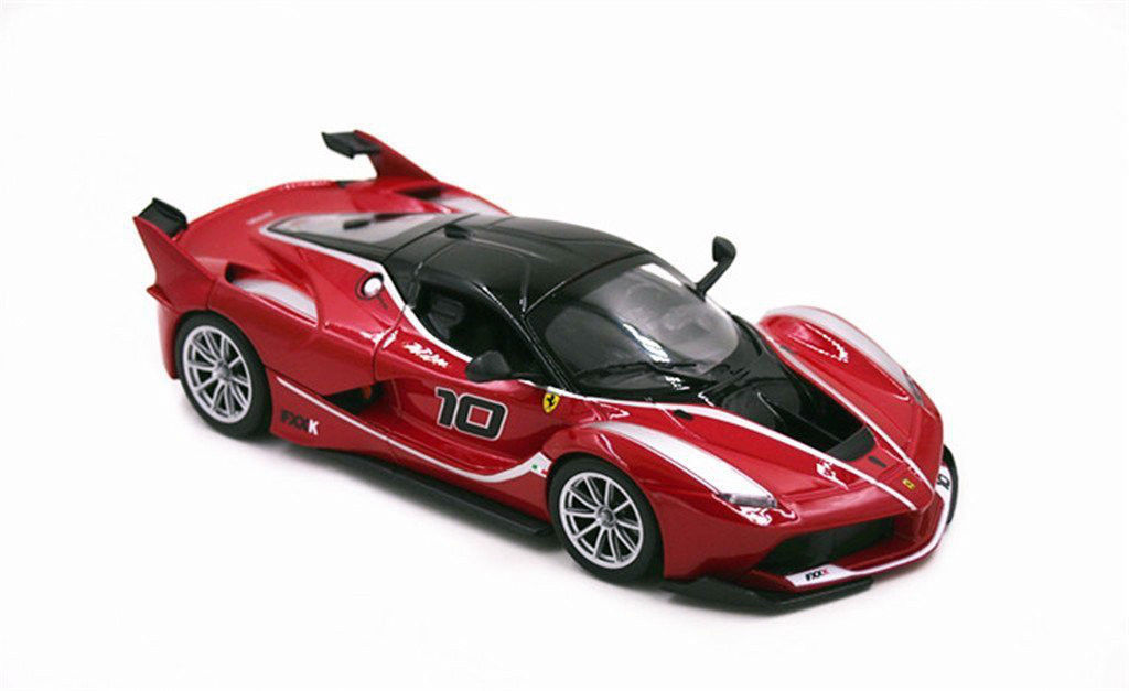 Bburago Ferrari FXX & Roma 1/24セット2個セット Bburago Ferrari FXX & Roma 1/24セット2個セット Amazon.com