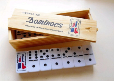Double Six Dominoes - Dominican Republic Flag Engraved In Wooden Box -
