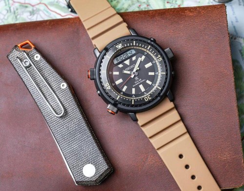 Pre-owned Seiko Prospex Tuna Snj029p1 Solar Men Watch Diver Urban Safari Arnie Brown