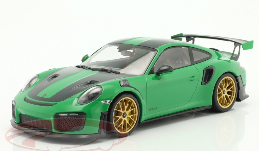 1/18 Porsche 911 991-2 GT2 RS Weissach Pkg Viper Green by