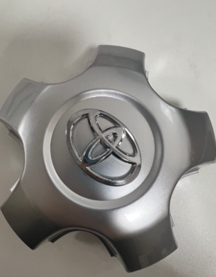 42603-60671 Toyota OEM UZJ100 HDJ101 ORNAMENT SUB-ASSY, WHEEL HUB  