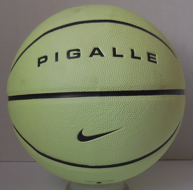 Баскетбольный мяч Nike Pigalle