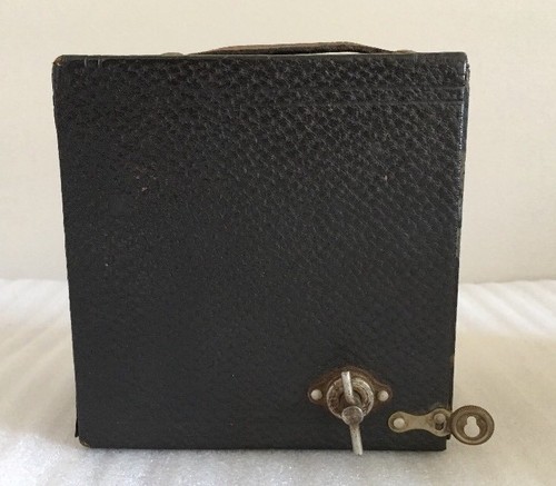 Antique Eastman Kodak Brownie No. 2A Model B  Box Camera Film # 116