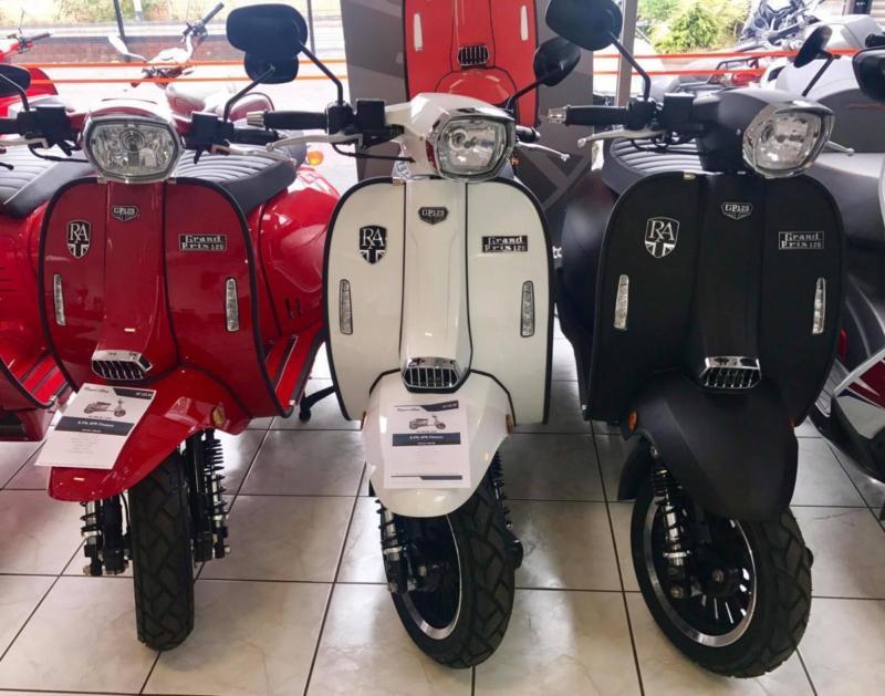 Royal Alloy GP125 Retro Classic Metal Body Scooter 2018 in Stokeon