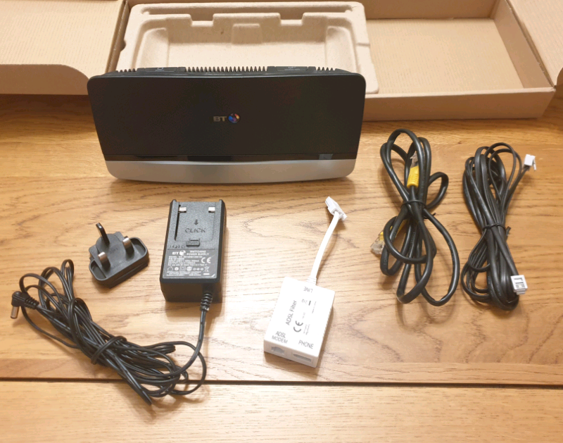 BT Home Hub 4 300 Mbps Gigabit Wireless N Router (68340) Broadband in