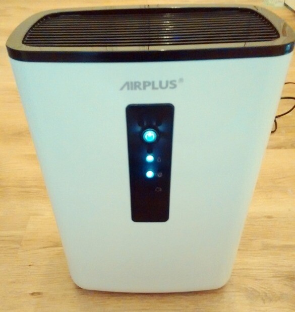 AIRPLUS 2.5L Semiconductor Dehumidifier / Air Purifier in Consett