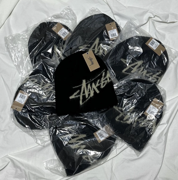 Stussy Brushed Out Stock Skullcap Beanie Black / Fashion