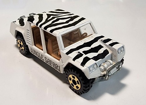 Tomica Tomy #F28 White LAMBORGHINI CHEETAH 1/62 Diecast